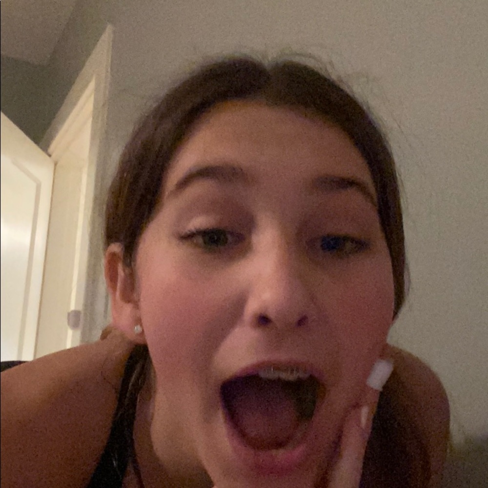 Meet your Posher, Camryn